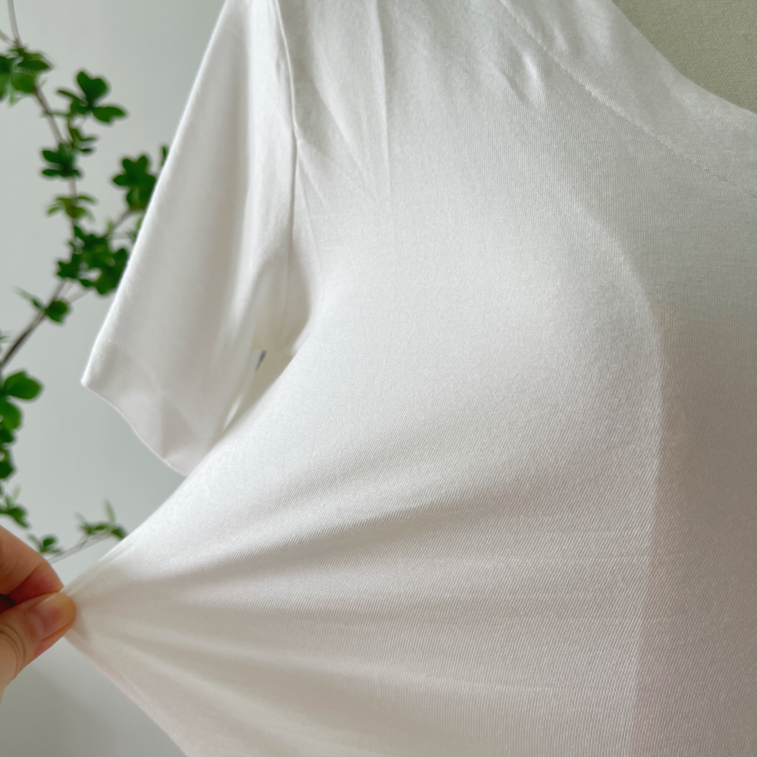 Slimming V-Neck Short Sleeve Cotton Tee for Women - Image 3